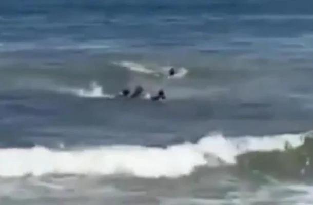 Ex-zagueiro da sele&ccedil;&atilde;o da Argentina vai &agrave; praia com a fam&iacute;lia e quase morre afogado