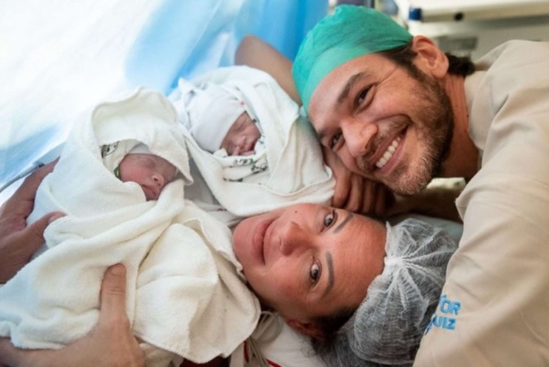 Imagem original do nascimento dos gêmeos Roque e Raul - Reprodução / Instagram