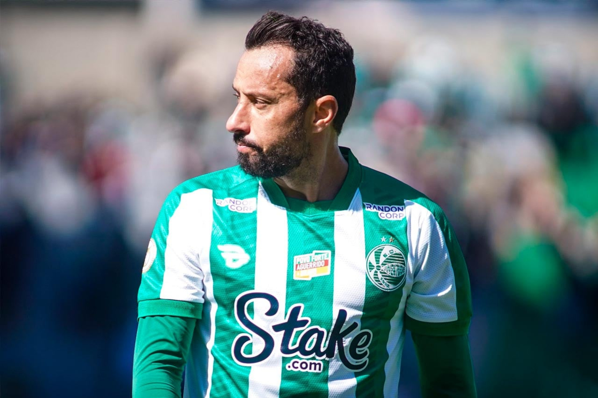 Aos 44 anos, Nen&ecirc; acerta com time da S&eacute;rie C