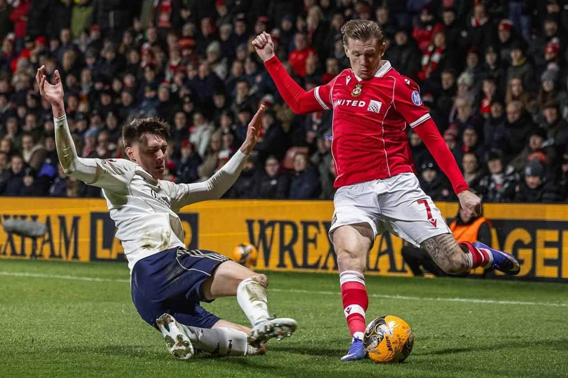 Wrexham faz hist&oacute;ria e elimina Nottingham Forest nos p&ecirc;naltis na Copa da Inglaterra