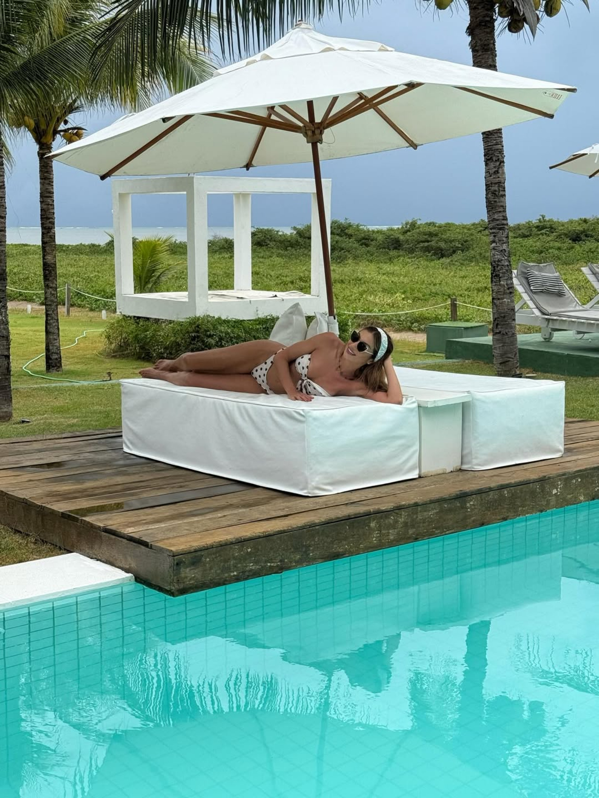 Patrícia Poeta aposta em biquíni vintage para curtir as férias - Reprodução / Instagram