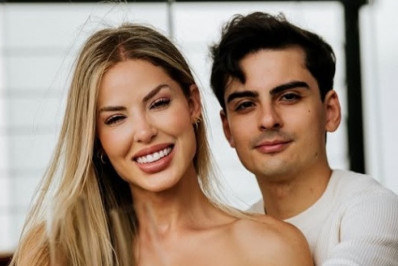 Dudu Camargo e Saory Cardoso aparecem juntos em registros românticos