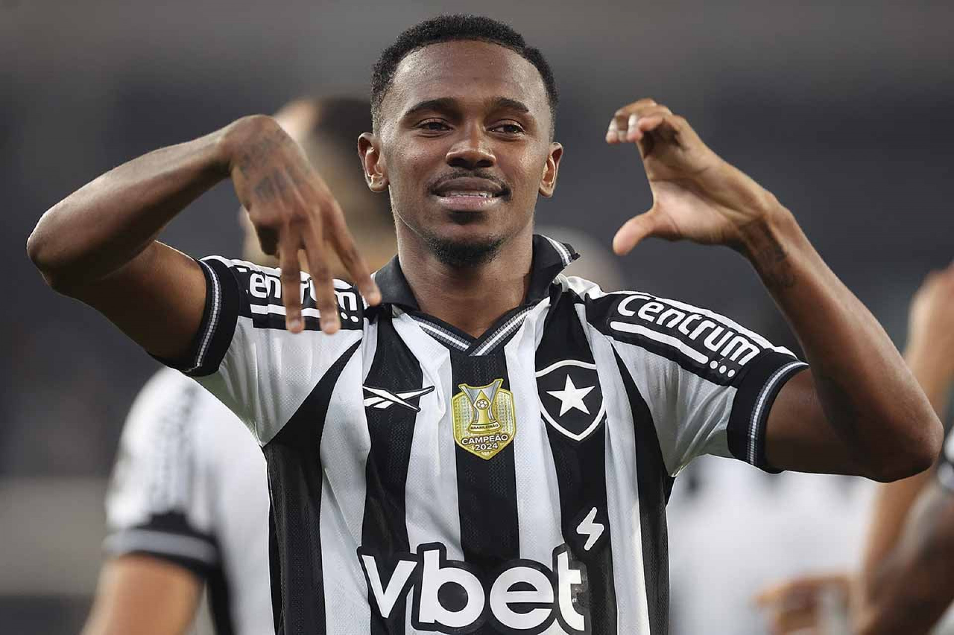 Mercado da Bola: Gerson anunciado no Cruzeiro e Jeffinho de sa&iacute;da do Botafogo s&atilde;o destaques de s&aacute;bado (10)