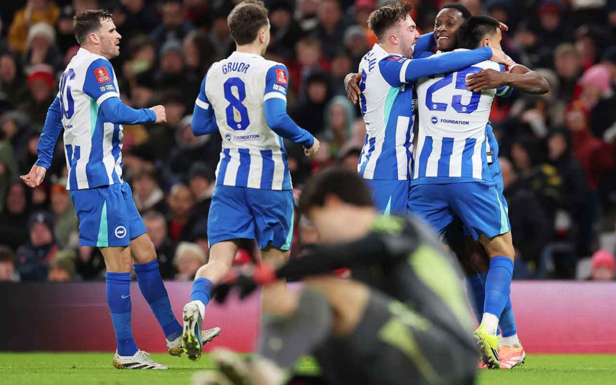 Manchester United perde para o Brighton e &eacute; eliminado da Copa da Inglaterra