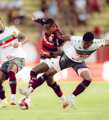 Garotos do Fla empatam com a Portuguesa na estreia no Carioca