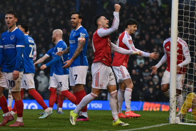 Martinelli marca três gols, Arsenal goleia Portsmouth e avança na Copa da Inglaterra