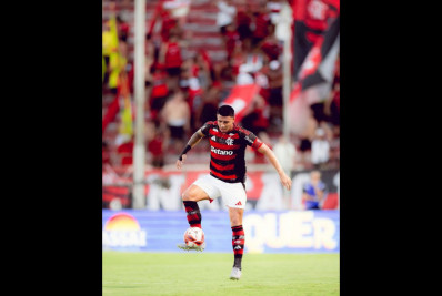 Iago analisa atuação do Flamengo e celebra gol no fim: 'Sensação é a melhor possível'