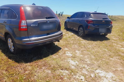 Veículos em locais proibidos são alvo de fiscalização em Arraial do Cabo