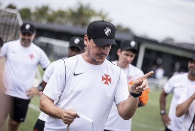 Diniz analisa reforços do Vasco e espera ano 'de muita alegria'