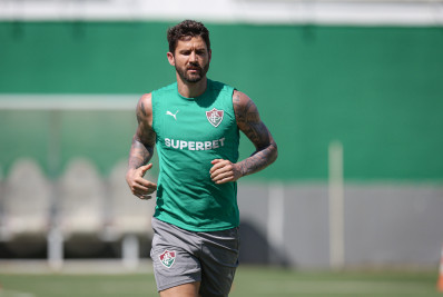 Athletico-PR demonstra interesse na contratação de Everaldo, do Fluminense