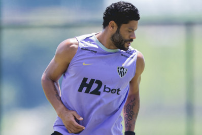 Fluminense dá ultimato até fim do dia e pode desistir de negociação por Hulk