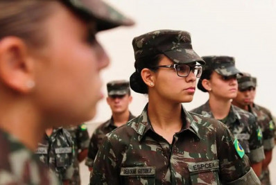 Tem início a seleção complementar para o serviço militar feminino