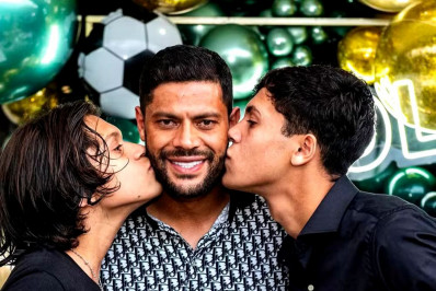 Filhos de Hulk assinam contrato e jogarão na base do Atlético-MG