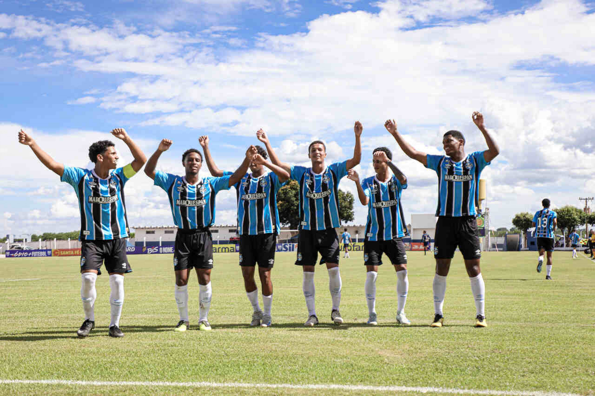 Gr&ecirc;mio vence o Atl&eacute;tico de Alagoinhas e avan&ccedil;a na Copinha