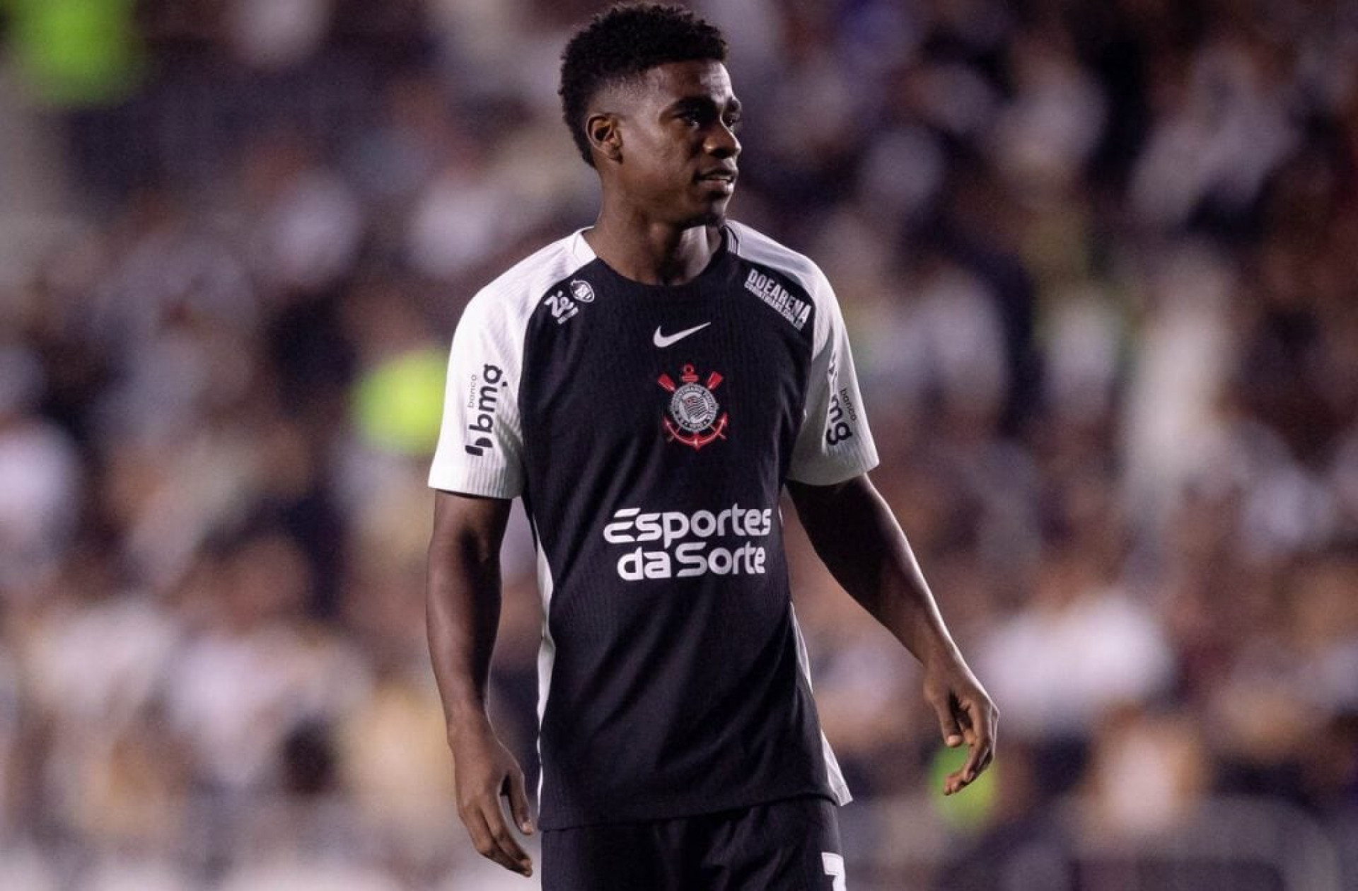 Corinthians encaminha empr&eacute;stimo de F&eacute;lix Torres ao Inter