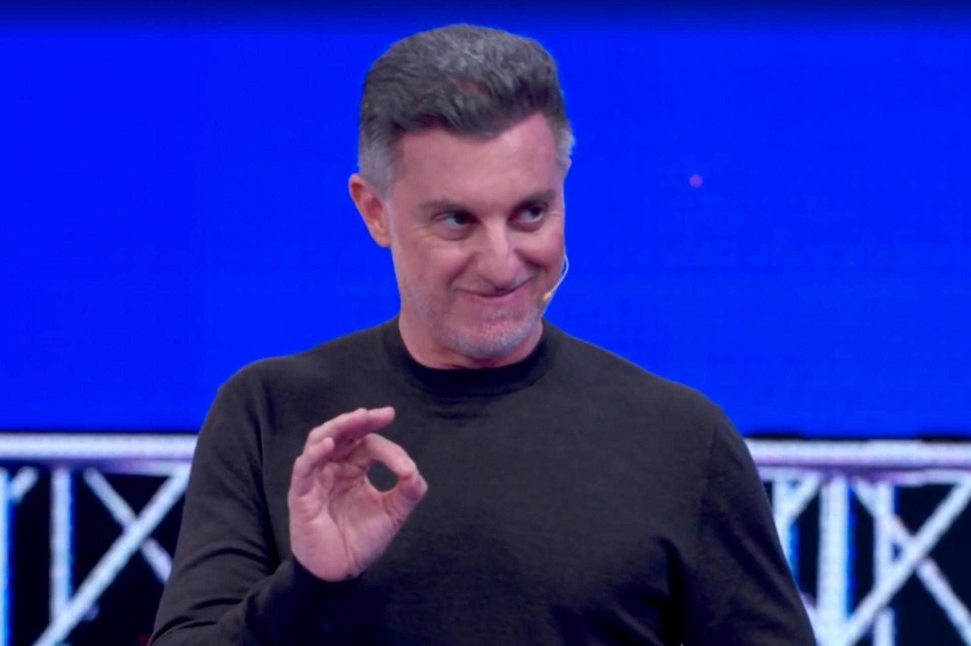Luciano Huck durante o 'Domingão' - Reprodução de vídeo