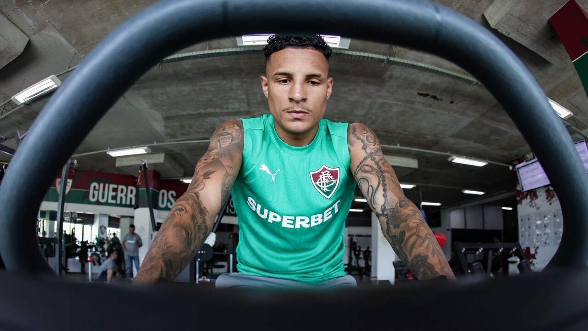 Guilherme Arana &eacute; regularizado e pode estrear pelo Fluminense