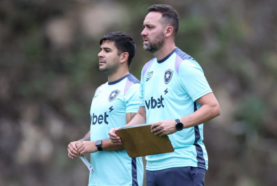 Auxiliares de Anselmi se apresentam à torcida do Botafogo