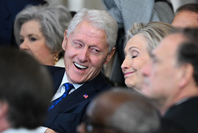 Bill Clinton não aparece em audiência no Congresso Americano por caso Epstein