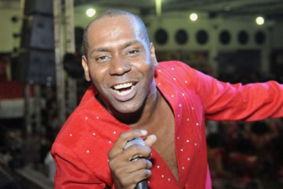 Anderson Paz, intérprete de escolas de samba no Rio, morre aos 52 anos