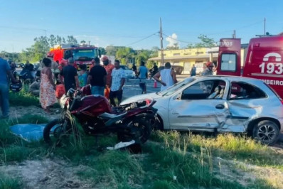 Colisão entre moto e carro deixa ferido na estrada entre Araruama e Rio Bonito
