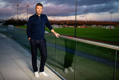 Manchester United anuncia Michael Carrick como técnico interino até o fim da temporada