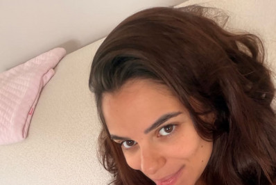 Key Alves publica foto coladinha com a filha recém-nascida