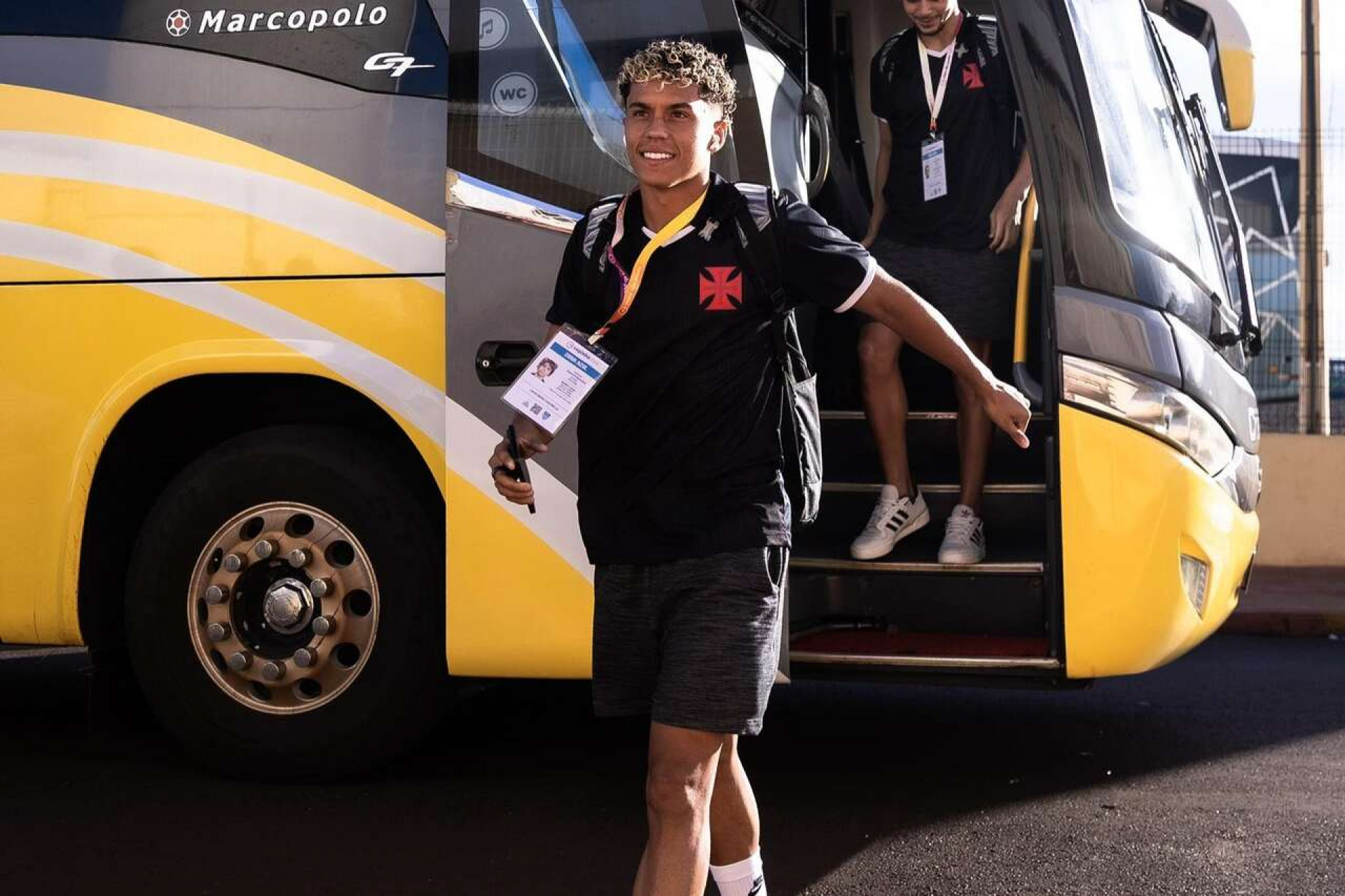 Vasco ativa op&ccedil;&atilde;o de compra e adquire mais 20% do passe de Lukas Zuccarello