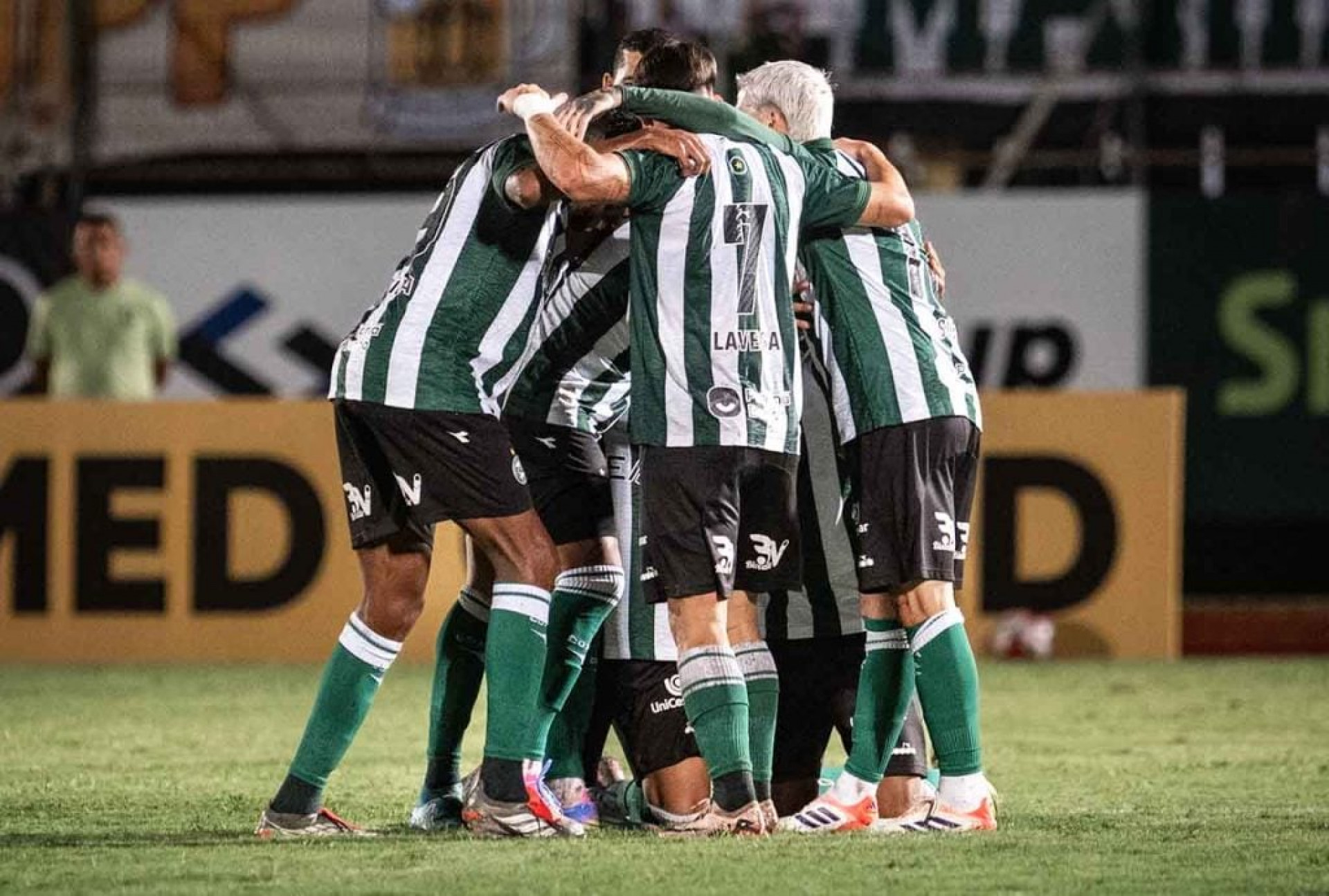 Coritiba bate o Maring&aacute; e vence na estreia do time principal
