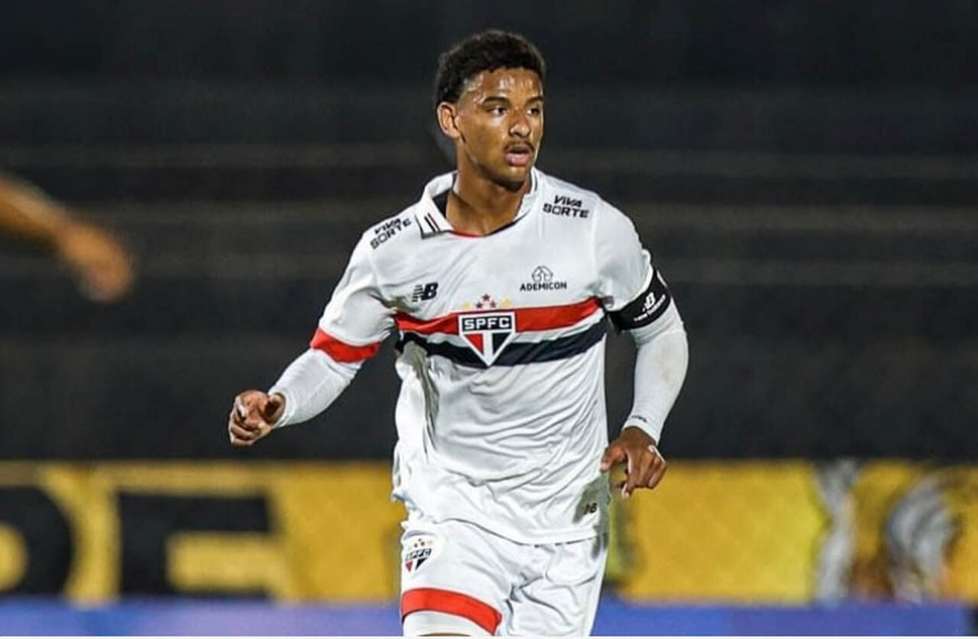 S&atilde;o Paulo busca op&ccedil;&otilde;es para o meio-campo ap&oacute;s recuo por Allan