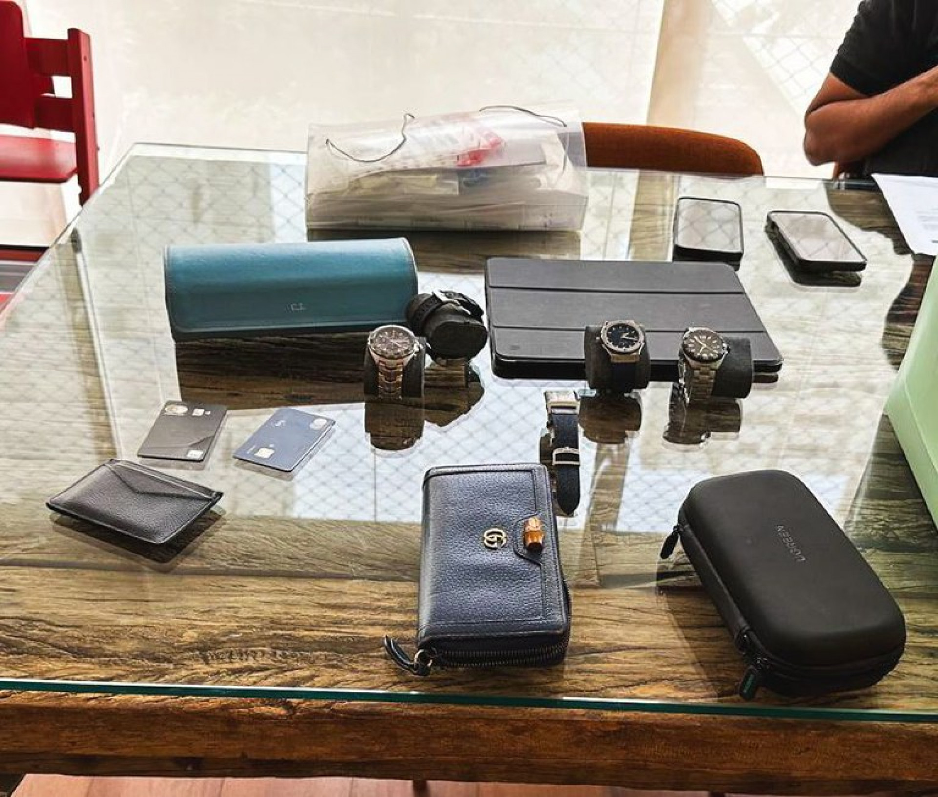 Apreensões da segunda fase da Operação Compliance Zero contra o Banco Master  -  Divulgação/ Polícia Federal