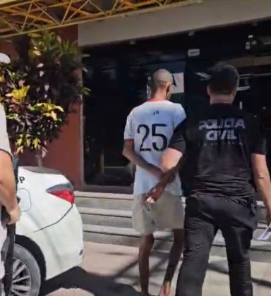 Policiais Civis da 82ª DP prendem homem por perseguir ex-companheira e descumprir medida protetiva