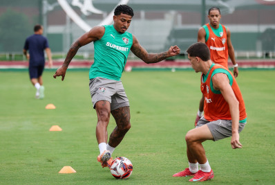 Fluminense deposita esperança em John Kennedy e gringos no início do Carioca