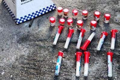 Tráfico interrompido em bairro residencial de Rio das Ostras