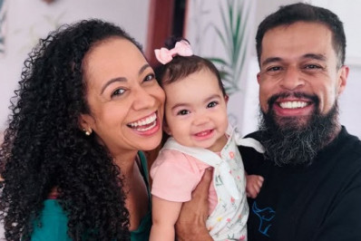 Ex-chiquitito Pierre Bittencourt conhece filha de Aretha Oliveira