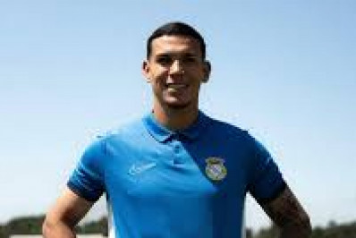 Botafogo volta a avaliar contratação de ex-zagueiro do Palmeiras