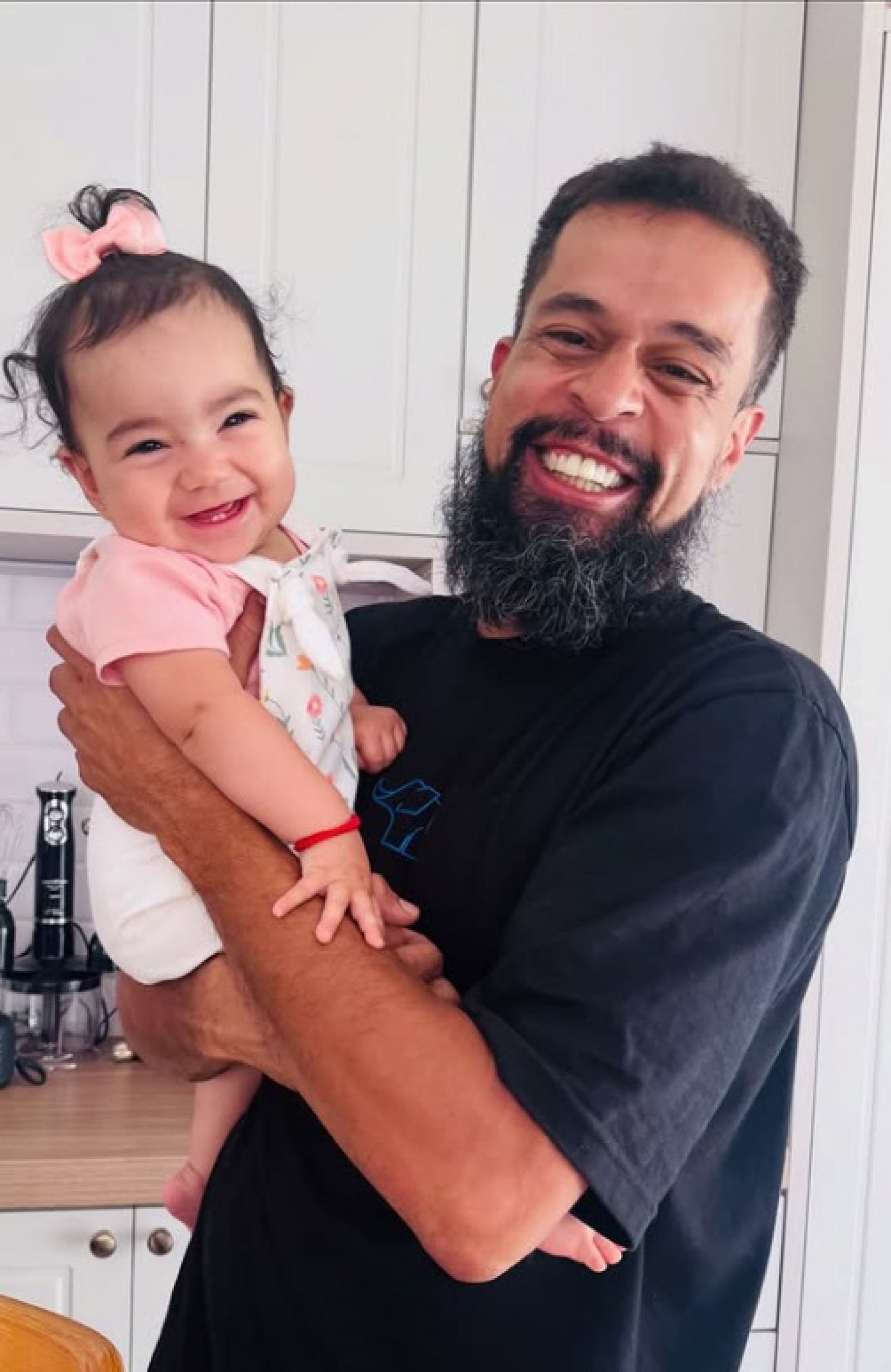 Pierre Bittencourt conhece filha de Aretha Oliveira - Reprodução / Instagram