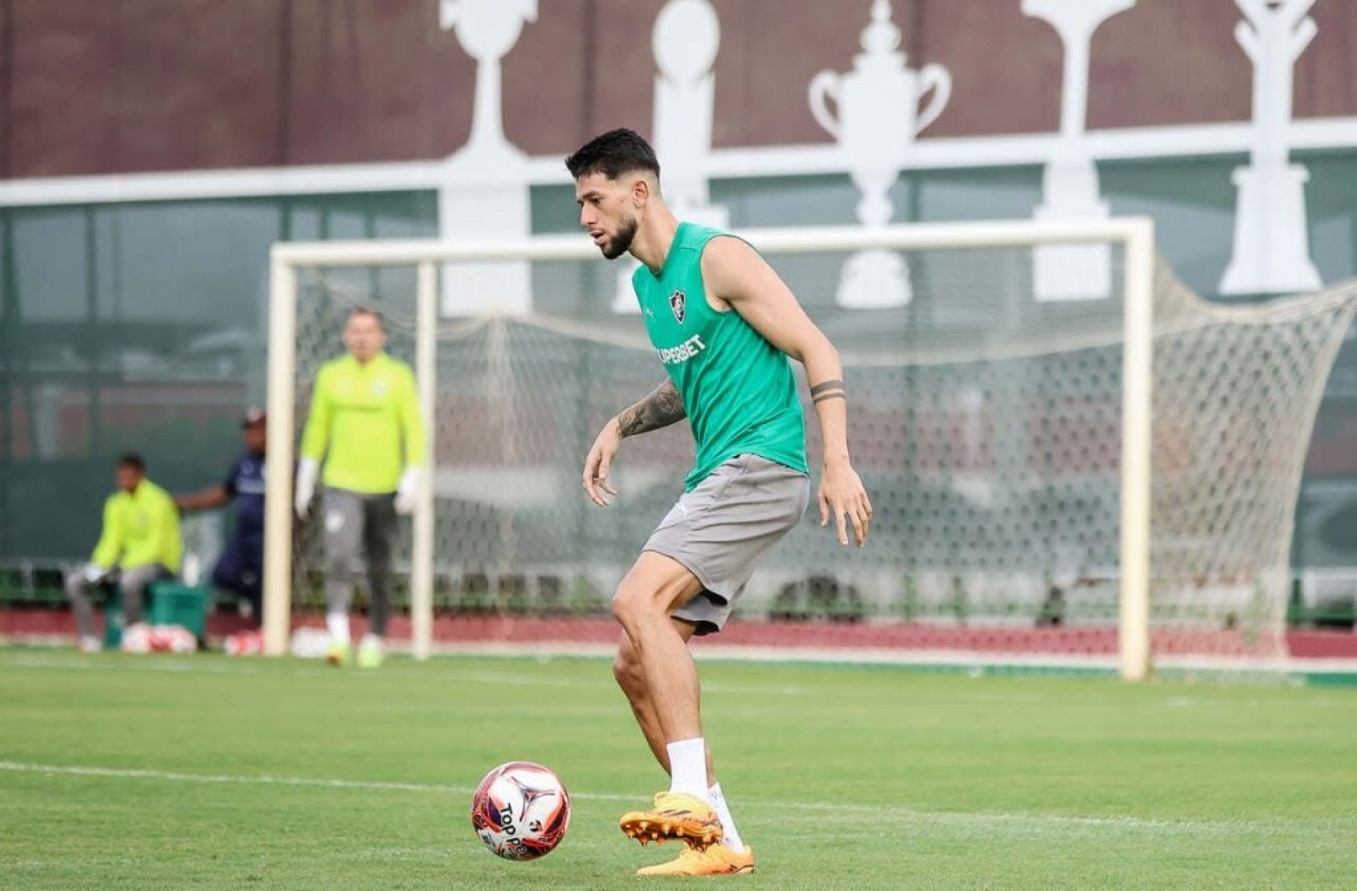 Refor&ccedil;os do Fluminense ter&atilde;o primeiro desafio no Carioca