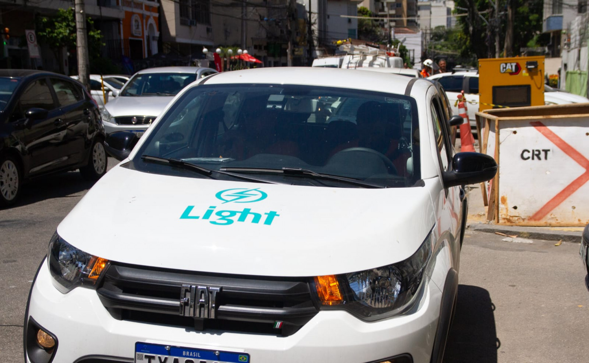 Técnicos da Light trabalharam na Rua Mariz e Barros, na Tijuca, nesta quarta-feira (14) - Érica Martin / Agência O Dia