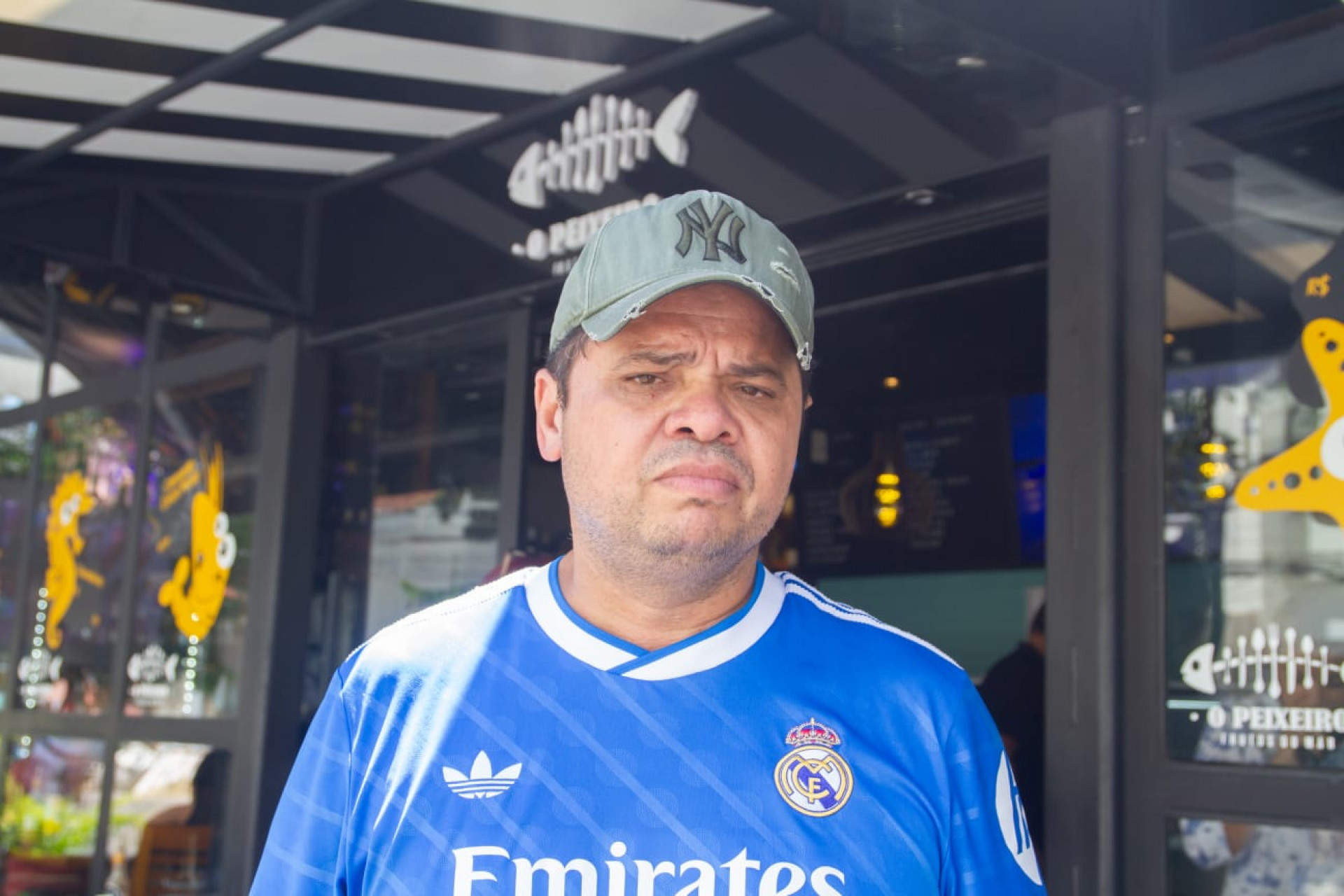 Paulo Ferreira relatou ter sofrido prejuízo com quedas de energia na Tijuca - Érica Martin / Agência O Dia