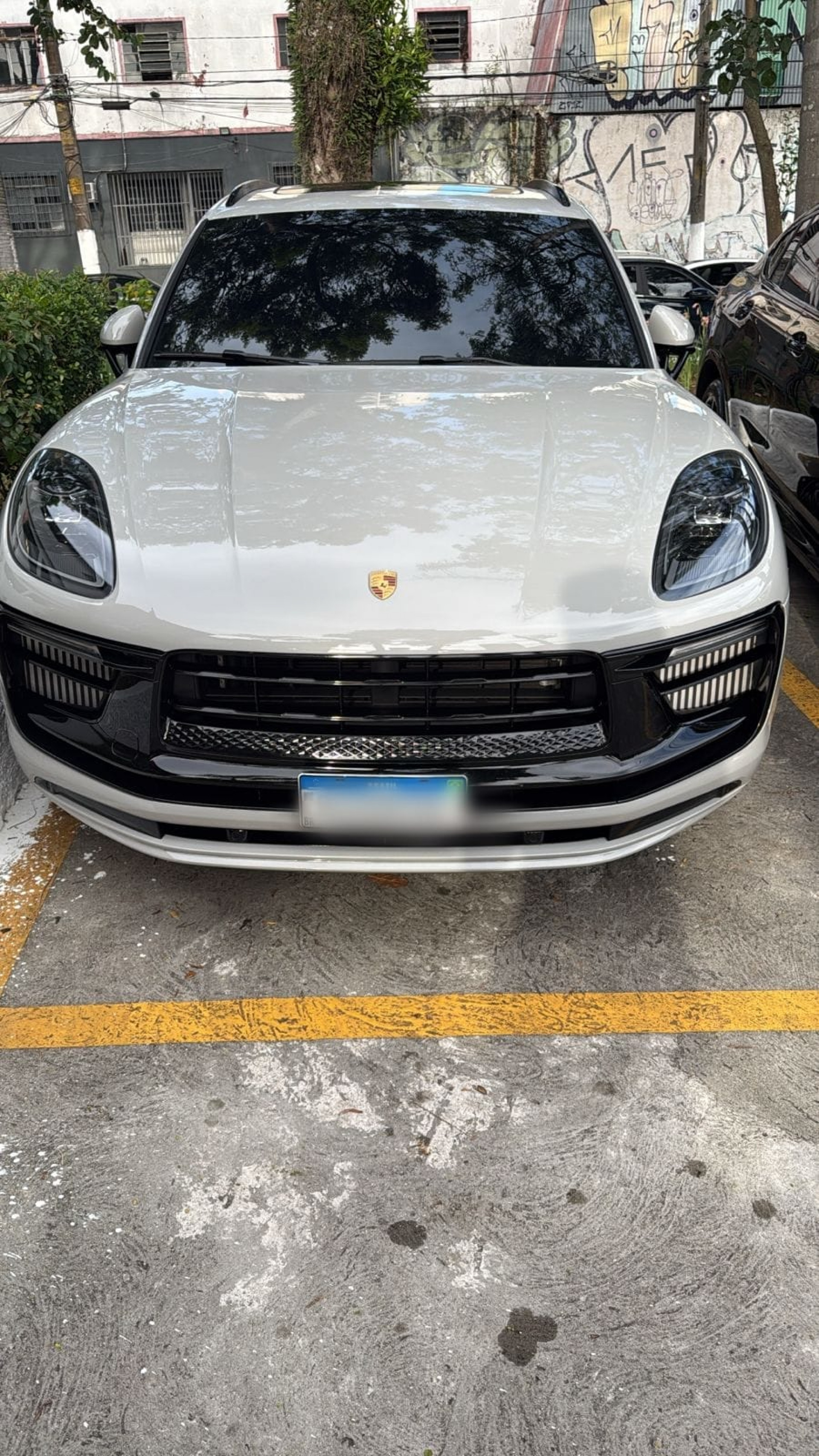 Foram apreendidos rel&oacute;gios,ve&iacute;culos de luxo, dinheiro, computadores e outros documentos que ser&atilde;o analisados - Divulga&ccedil;&atilde;o/ SSP