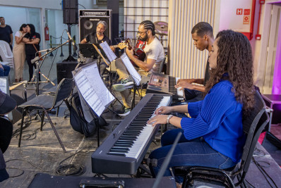 Portas abertas para o talento: Emart inicia seleção para cursos técnicos gratuitos