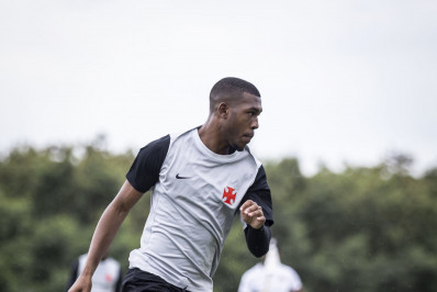 Newcastle manifesta interesse na contratação de Rayan, do Vasco