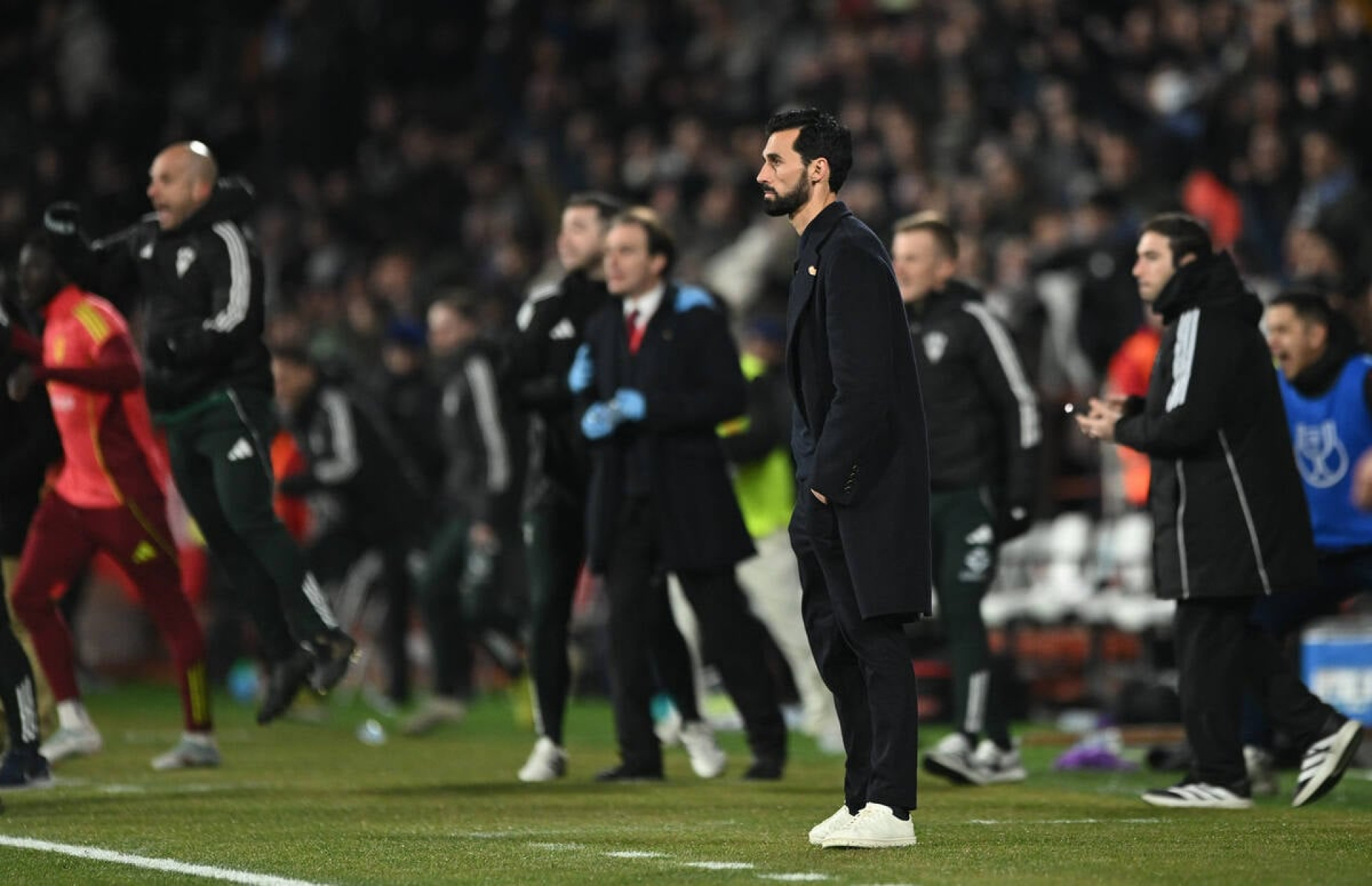 Real Madrid avalia novos t&eacute;cnicos e trata Arbeloa como solu&ccedil;&atilde;o provis&oacute;ria