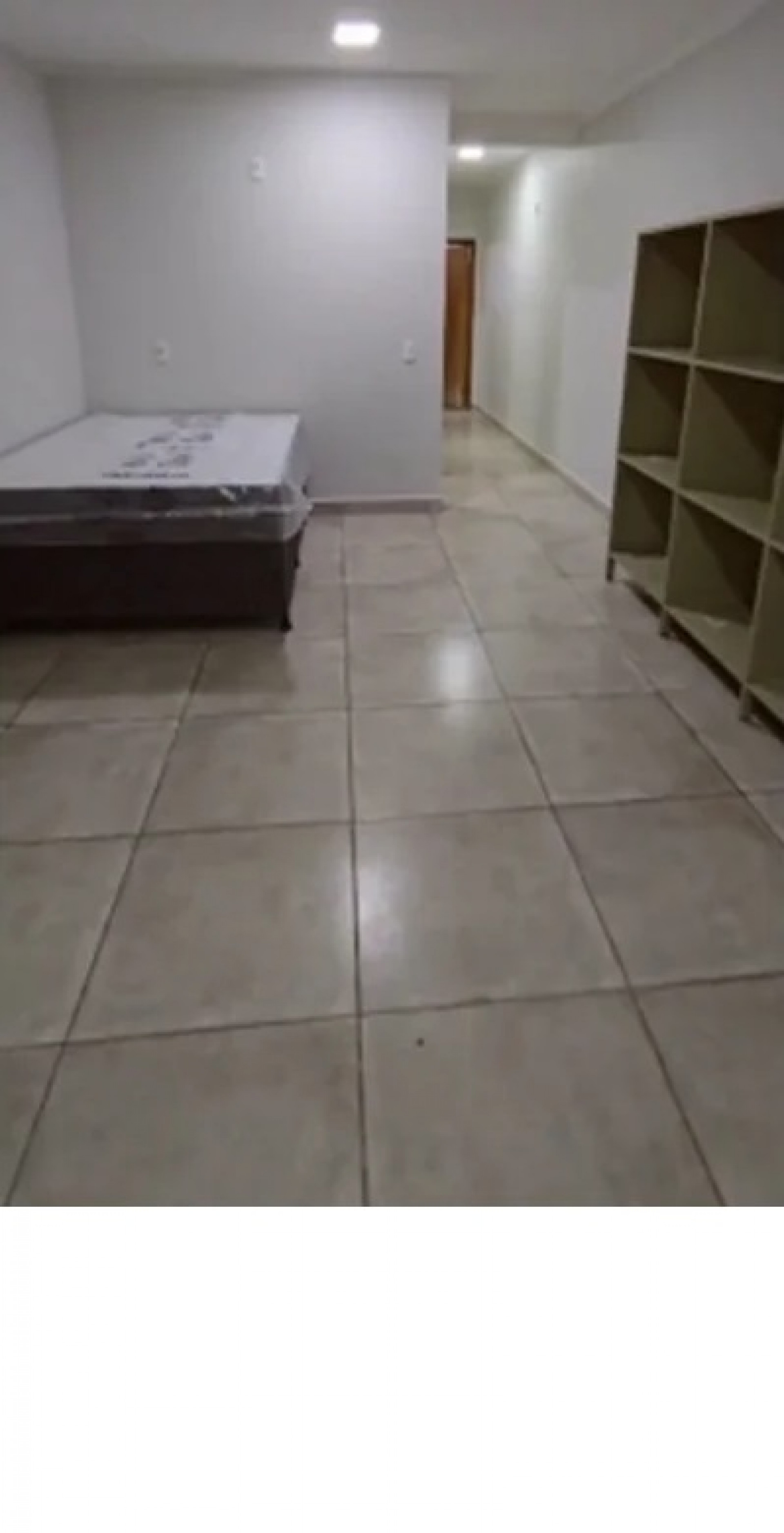 Bolsonaro ficará em um cela com cama de casal, cozinha e um espaço maior do que a sala que estava na PF
