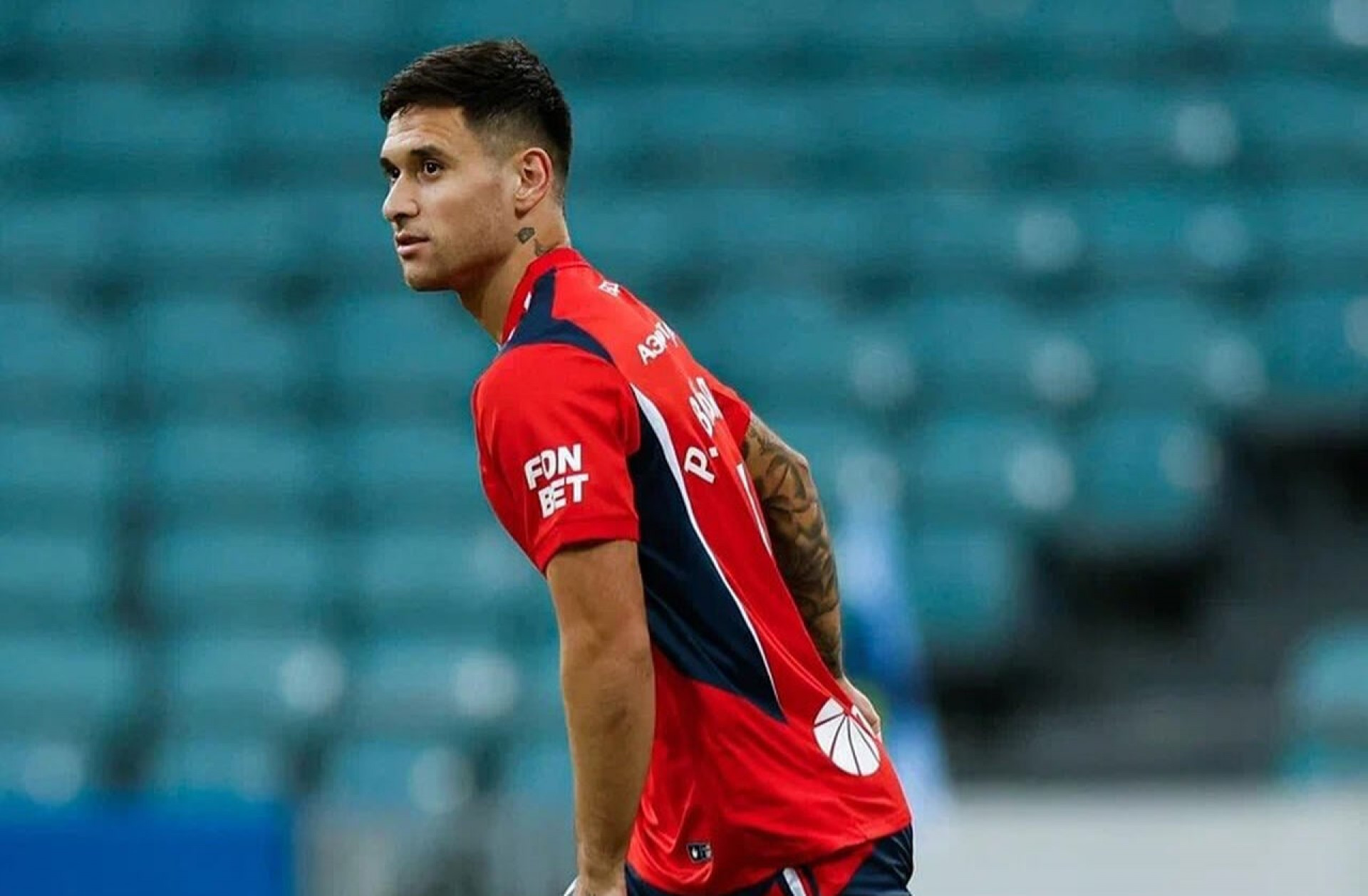 Internacional avan&ccedil;a nas negocia&ccedil;&otilde;es para contratar o meio-campista Rodrigo Villagra