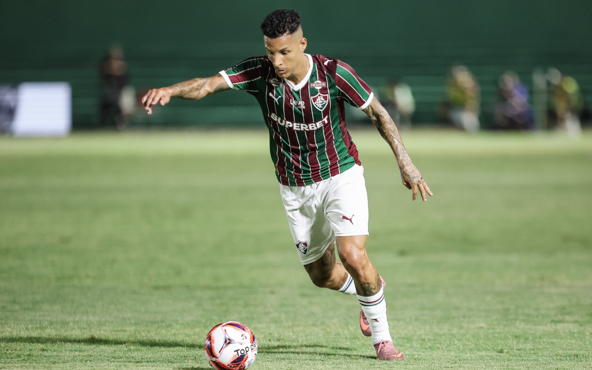Guilherme Arana estreou pelo Fluminense