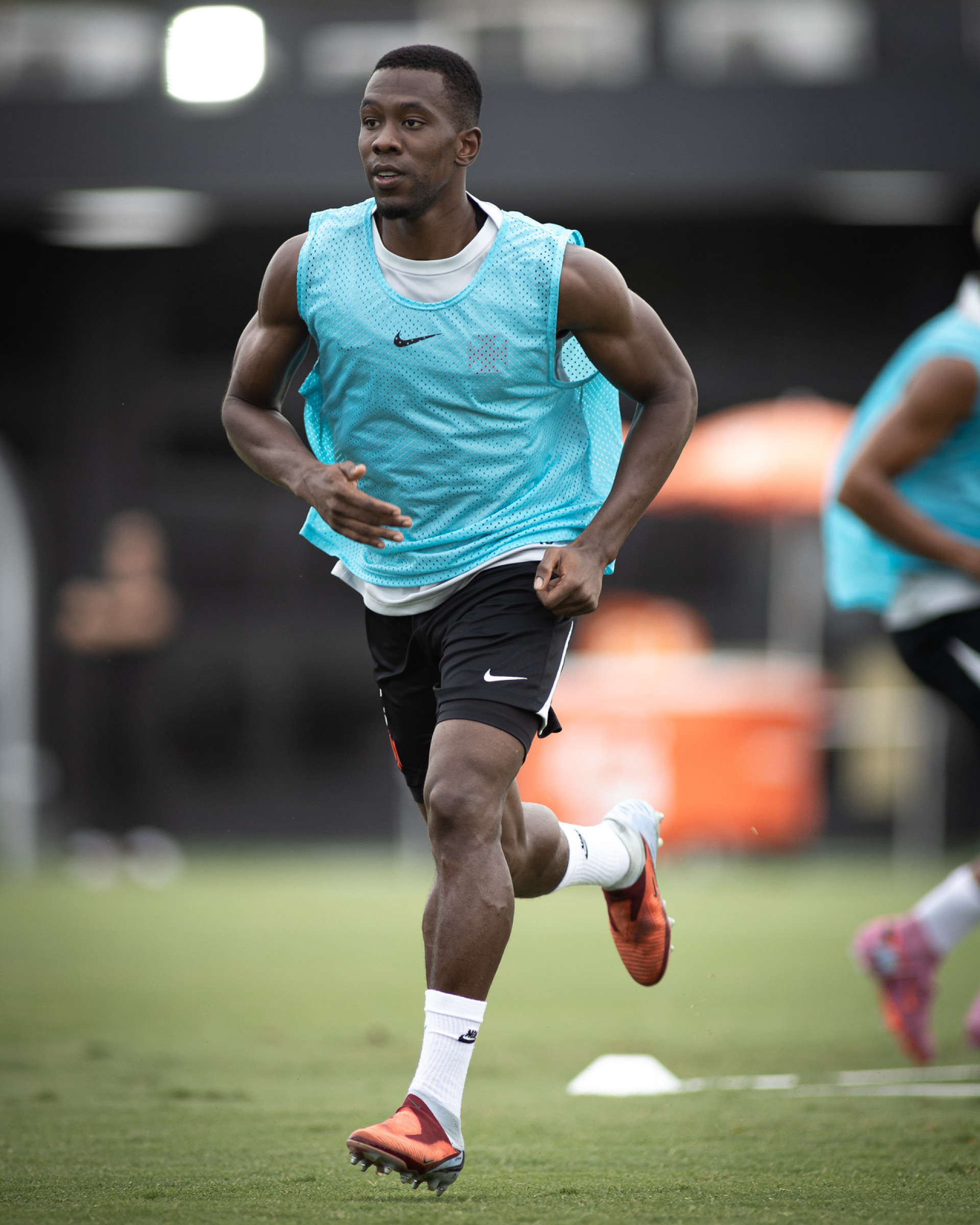 Carlos Cuesta em treino do Vasco - Matheus Lima/Vasco