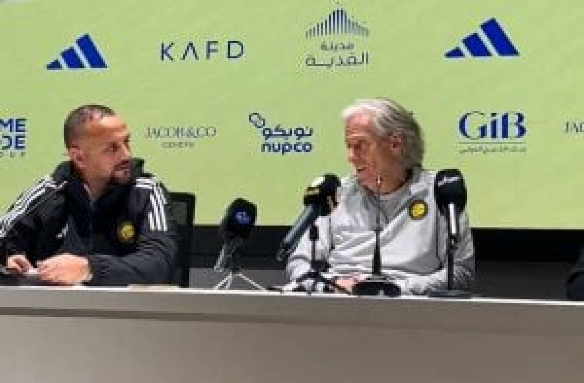 Sem refor&ccedil;os, Jorge Jesus exp&otilde;e inc&ocirc;modo no Al Nassr: “Fizeram muitas asneiras”