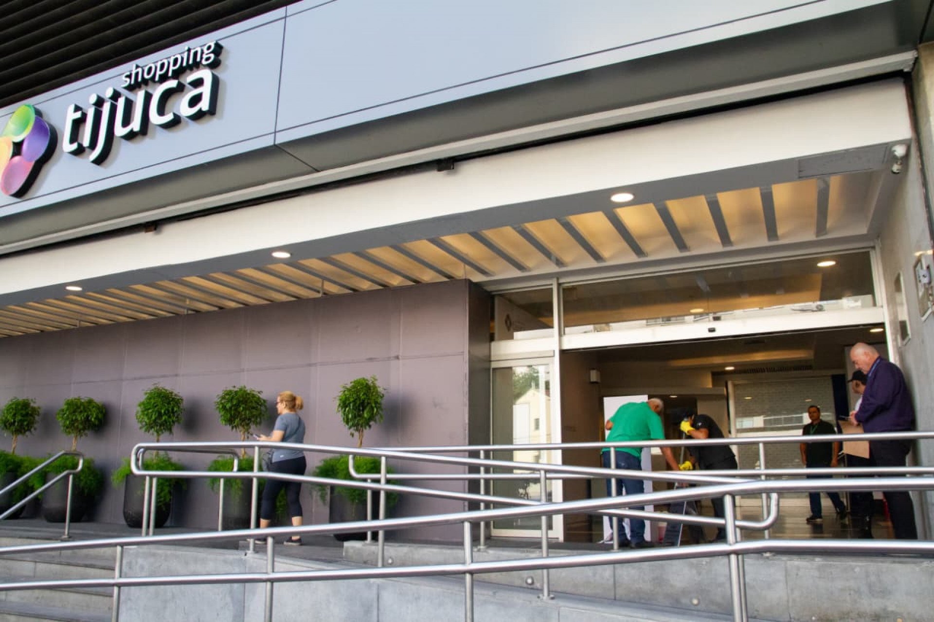 Shopping Tijuca abriu de forma gradual nesta sexta-feira - Érica Martin/Agência O Dia